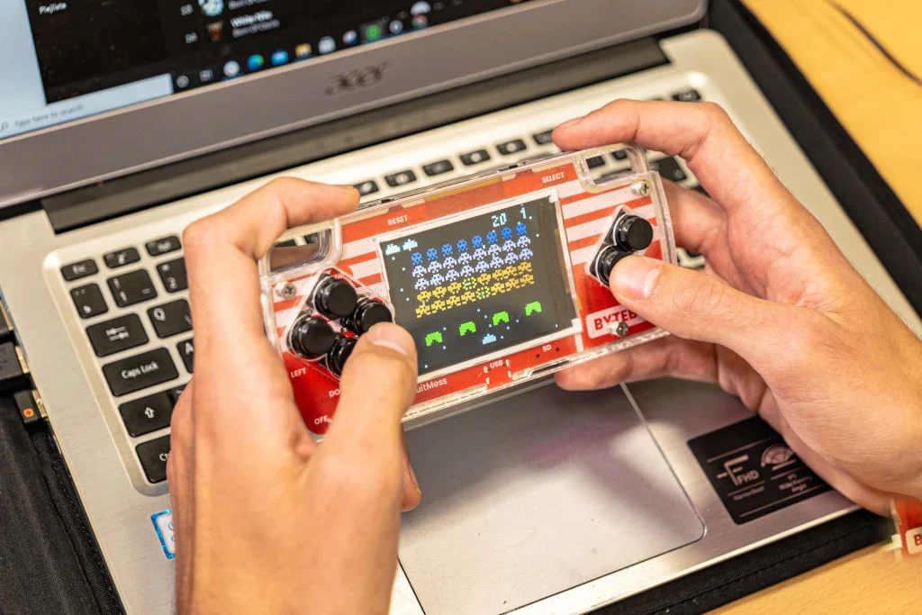 CircuitMess ByteBoi (DIY gaming console) - Image 4
