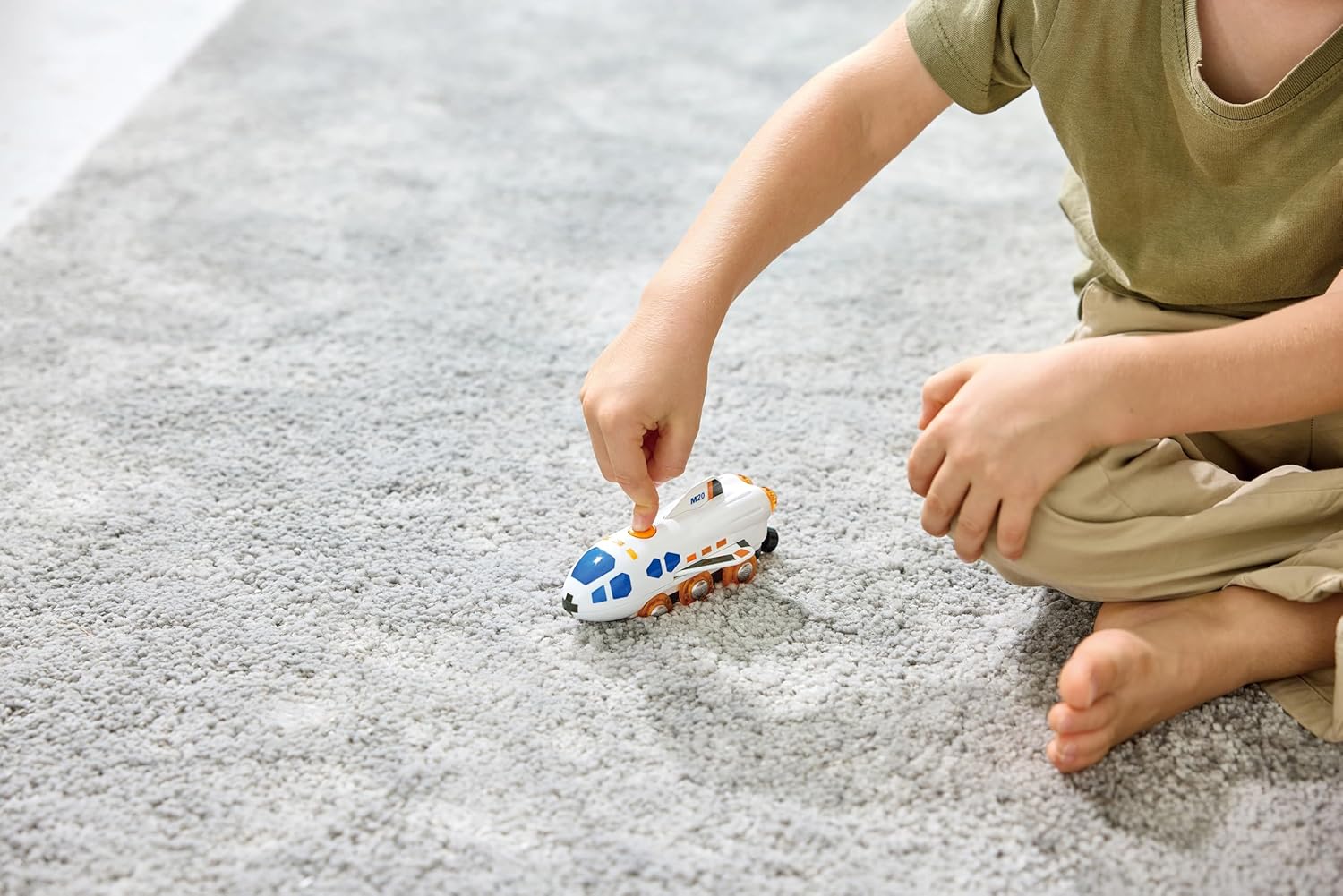Hape Dual-Mode Space Shuttle & Train - Image 4