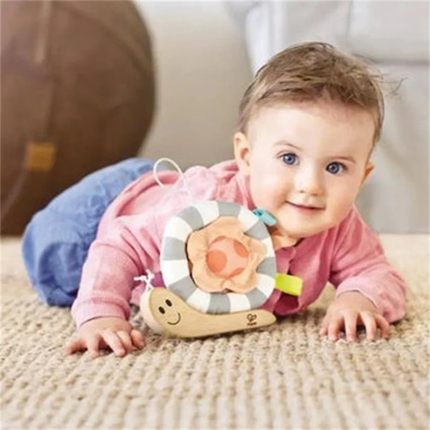 Hape Hook N Look Snail - Image 3