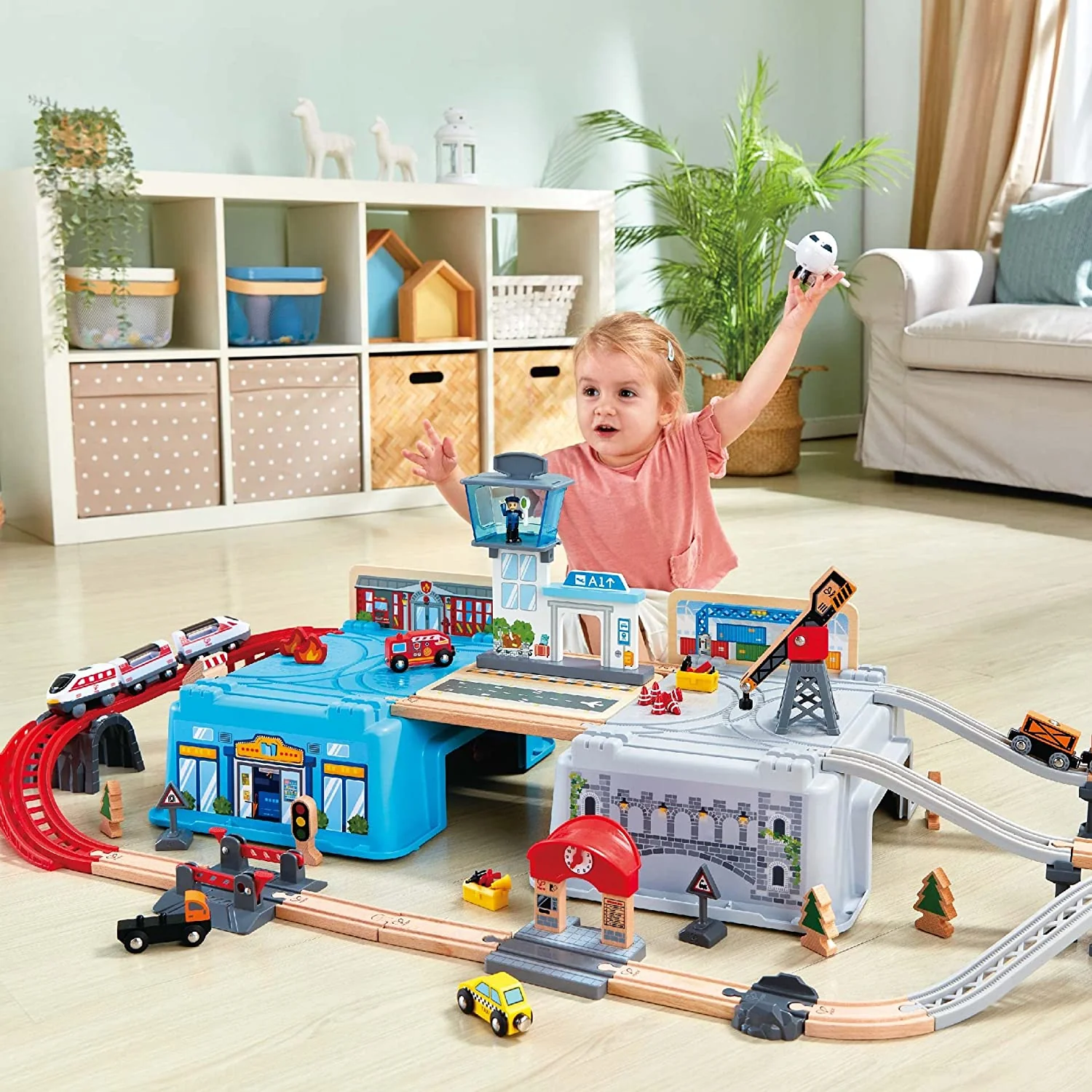 Hape Super Cityscape Transport Bucket Set - Image 3