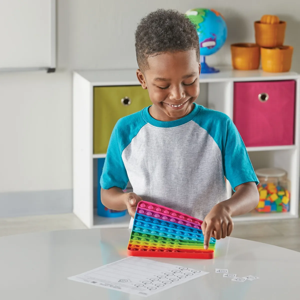 Learning Resources Hundred Board Sensory Bubble Popper - Image 6