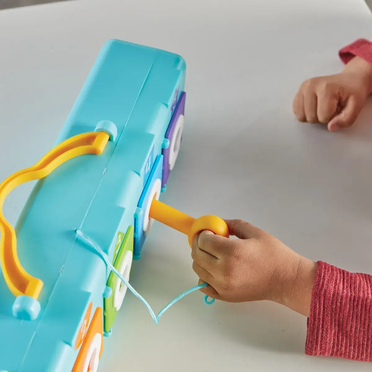 Learning Resources Lock & Key Clubhouse - Image 5
