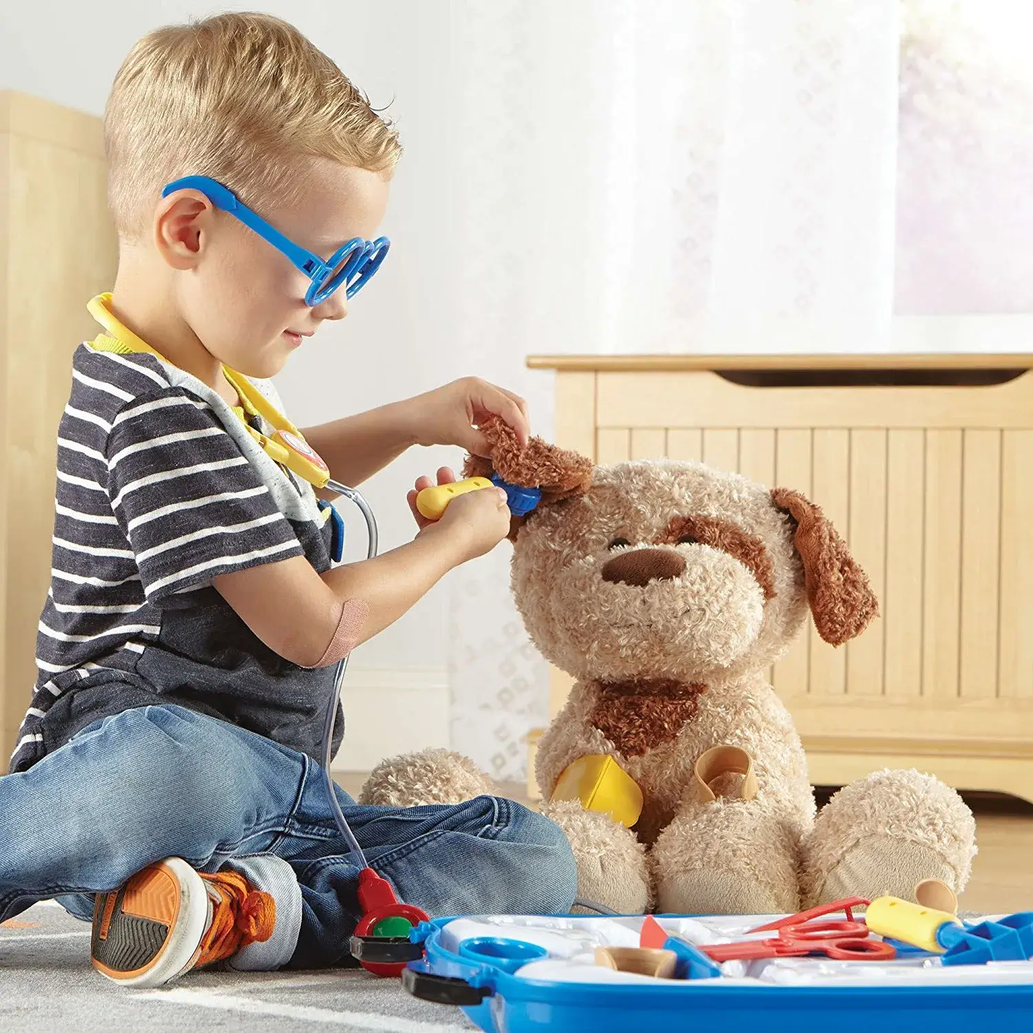 Pretend & Play Doctor Set Learning Resources - Image 5