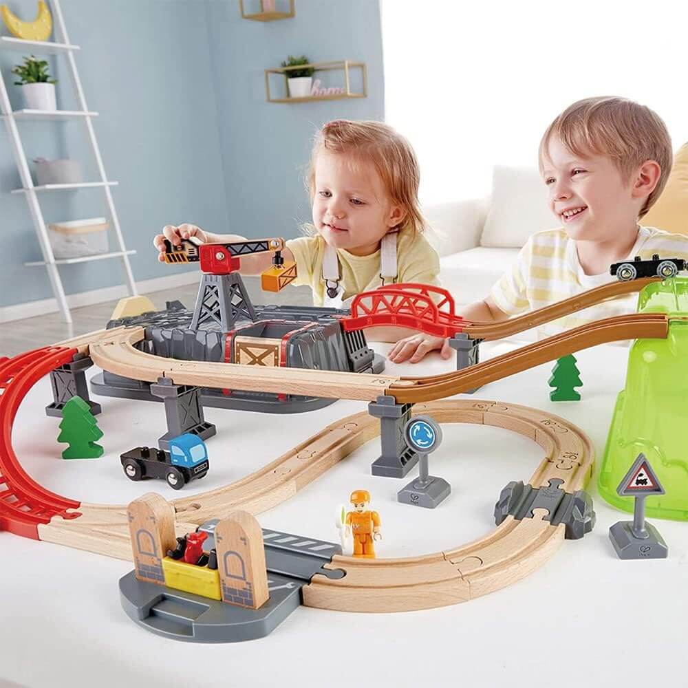 Railway Bucket Builder Set Hape - Image 3