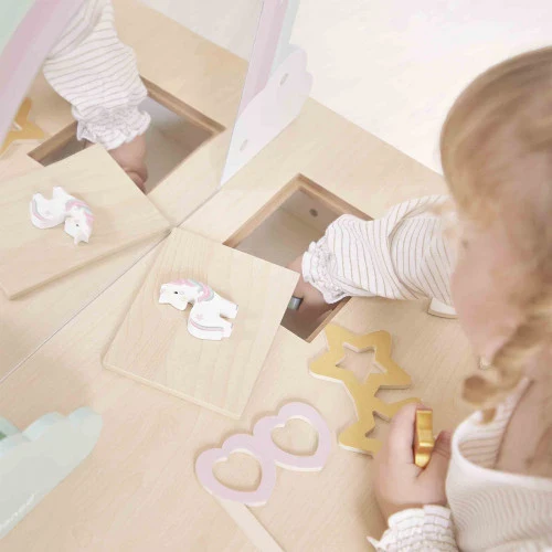 Unicorn wooden dressing table and accessories - Image 5