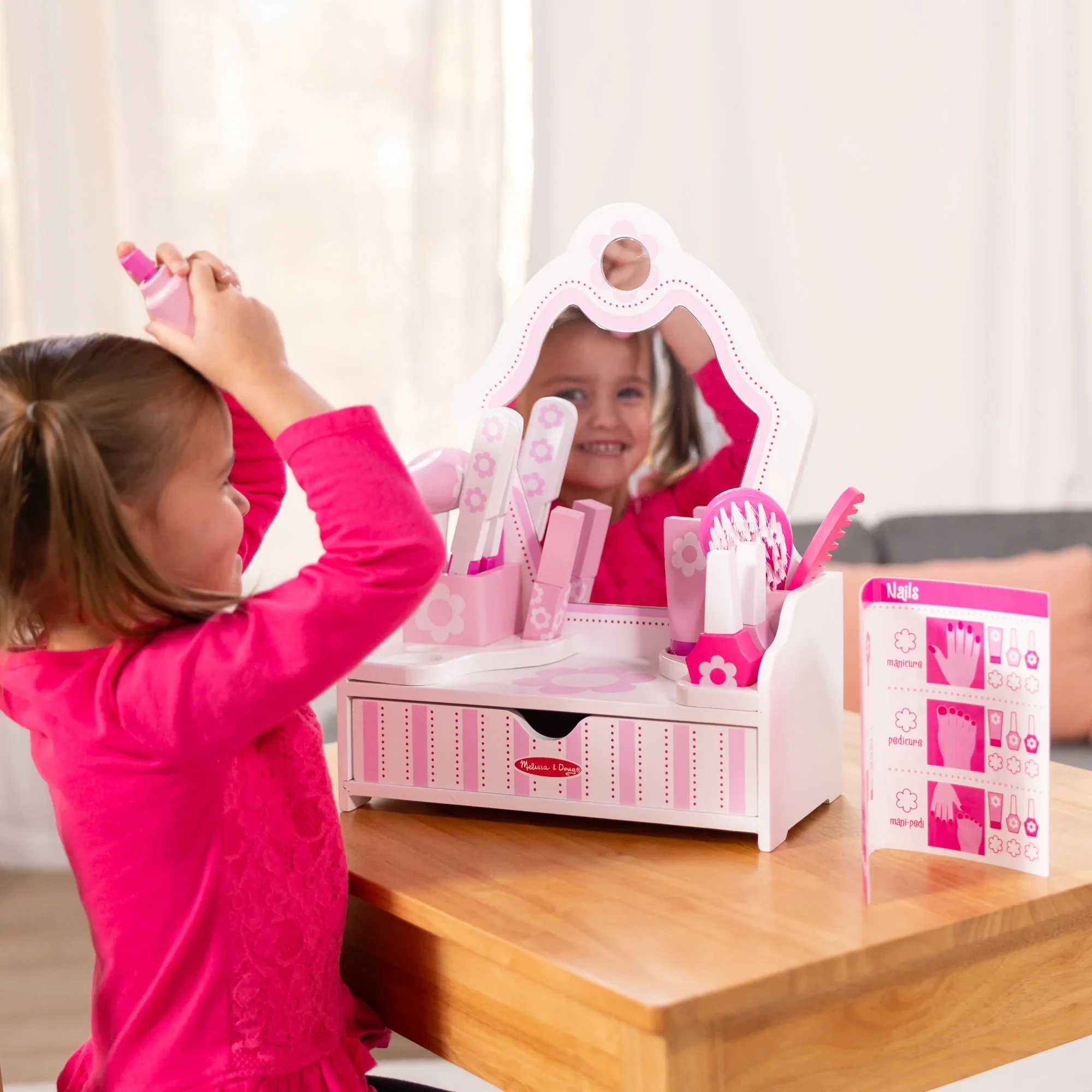 Wooden Beauty Salon Play Set - Image 4